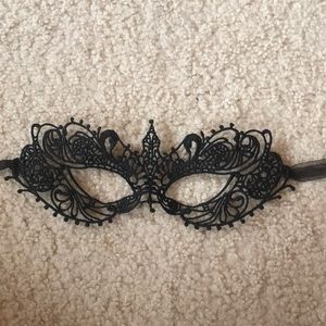 Lace mask